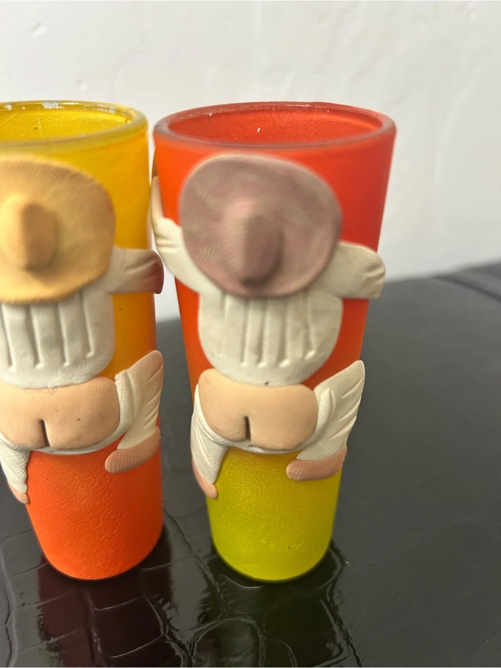 VTG Two Cheeky Siesta Shot Glasses Set 🌵 Funny 3D Clay Butt Frosted Tumblers